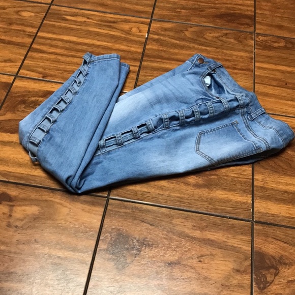 Women's Skinny Jeans - Picture 8 of 12